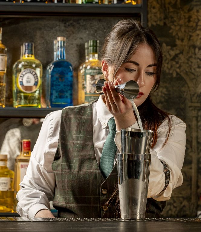 alchemist-cocteleria-madrid-2-1.jpg